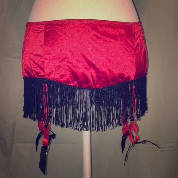 Vintage Fredericks of Hollywood red fringe bra set - Picture 2 of 8